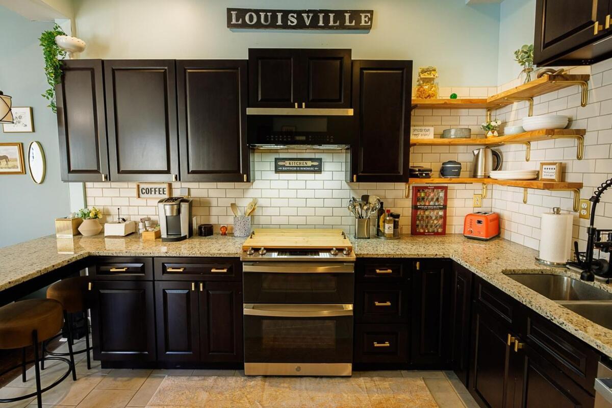 Opulence On Oak Street Apartment Louisville