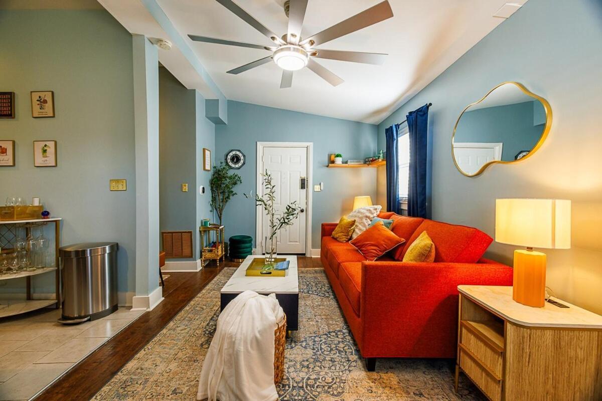 Opulence On Oak Street Apartment